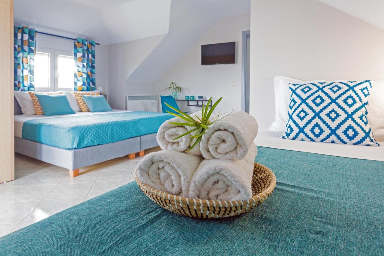 Joya Ofrynio Stylish Suites Ofrínion Esterno foto