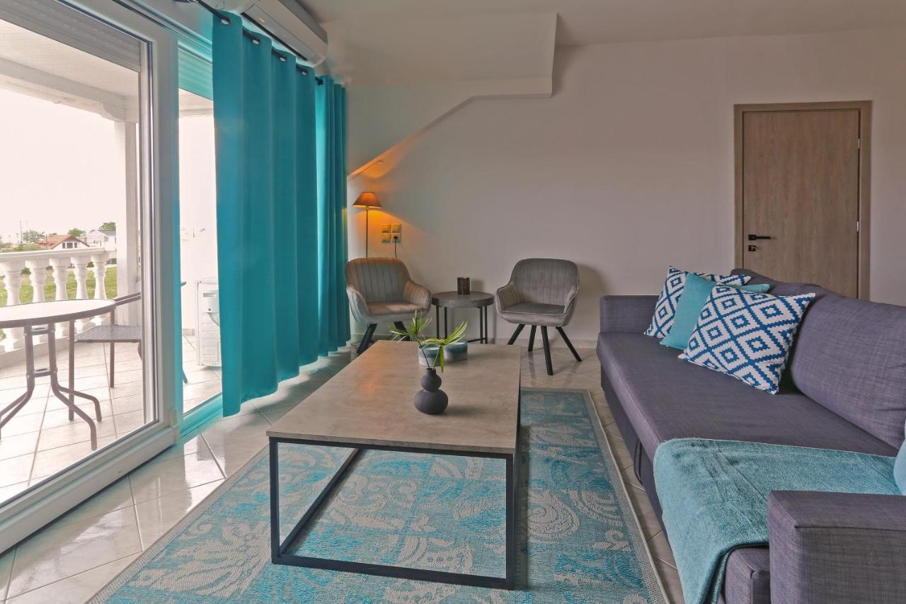 Joya Ofrynio Stylish Suites Ofrínion Esterno foto