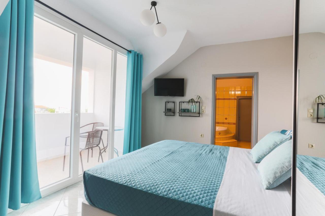 Joya Ofrynio Stylish Suites Ofrínion Esterno foto